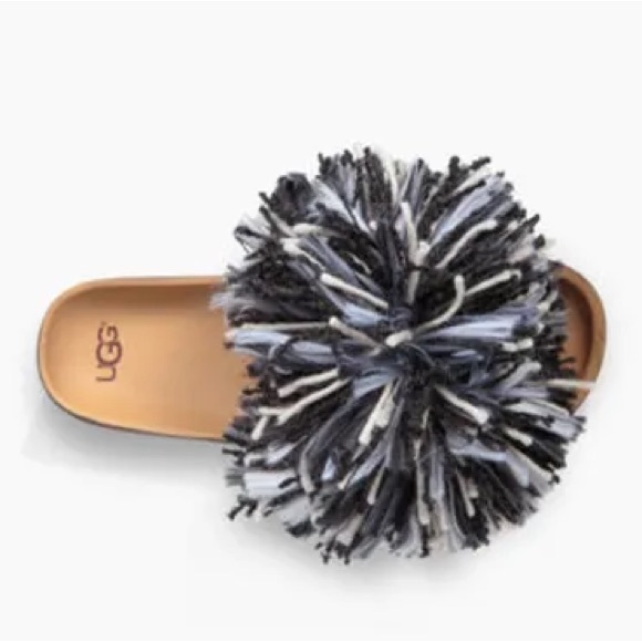 UGG | Cindy Yarn Pom Fringe Sandal Flat Slide | Size 7.5 - Picture 5 of 5